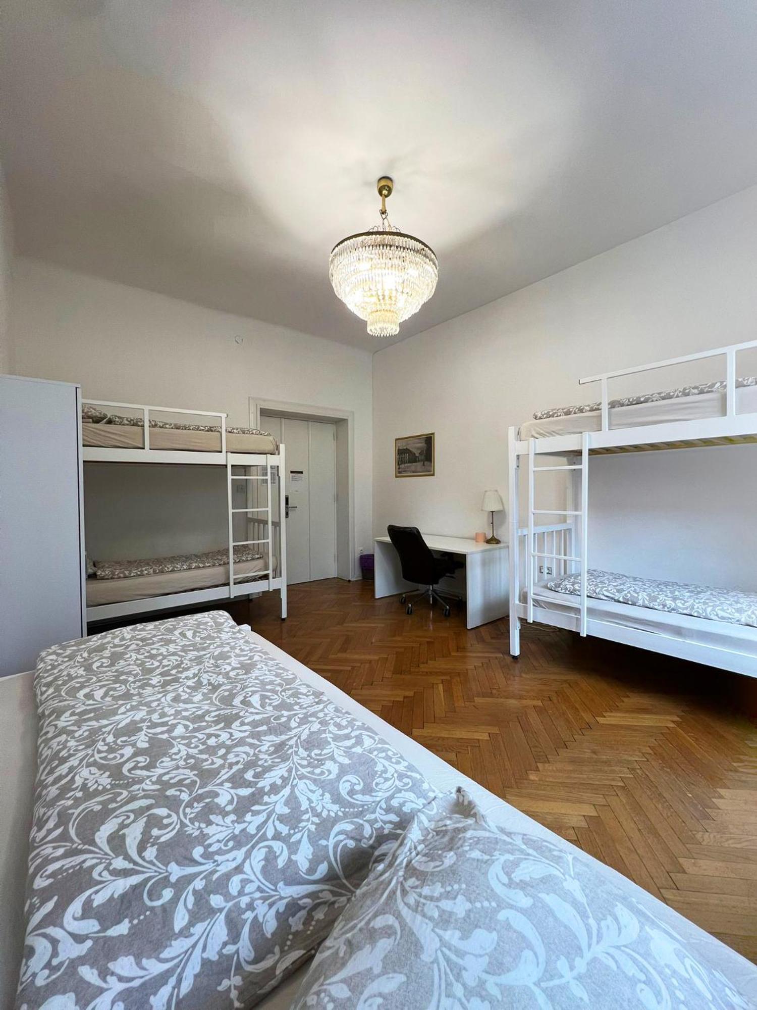Rooms Miklosiceva リュブリャナ エクステリア 写真